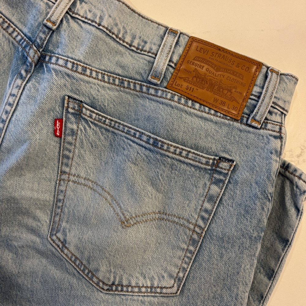 Levi’s 511 Slim Fit Jeans Men’s 38x30 Light Wash Premium Denim Stretch - Picture 2 of 5